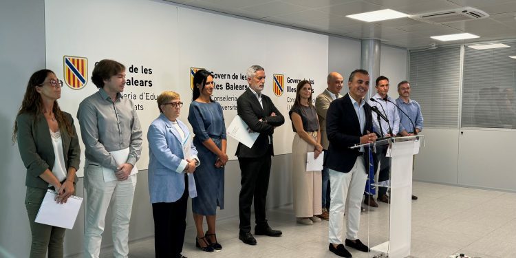 El conseller Antoni Vera, durante la rueda de prensa. Foto: Govern balear