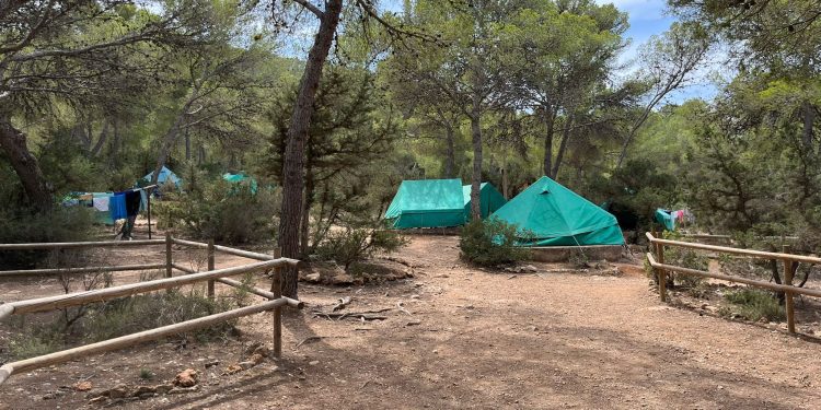 Campamento de Cala Jondal. Fotos: Consell de Ibiza