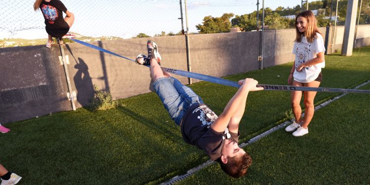 Una de las actividades de la jornada de Joves al Carrer en Puig d'en Valls. Foto: Ayuntamiento de Santa Eulària