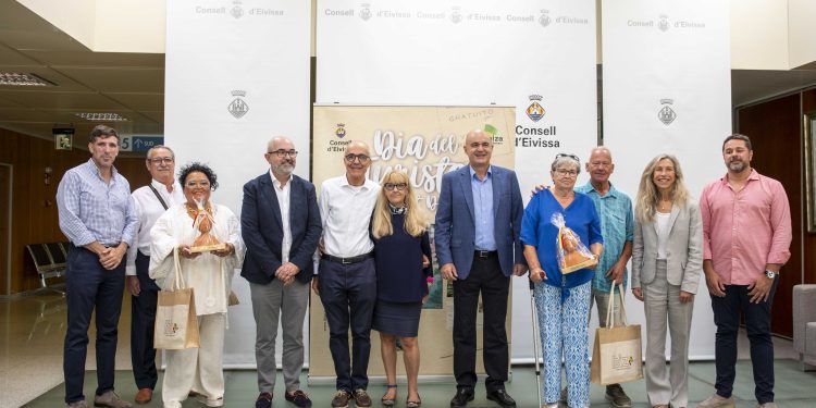 Homenaje a los turistas. Foto: Consell de Ibiza