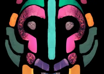 Detalle de una de las portadas de los libros de DJ Secreto (Secret DJ) que mantiene oculta su identidad real.