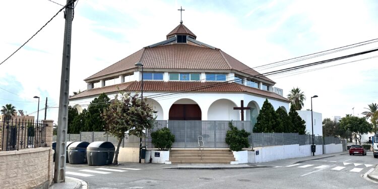 Iglesia de San Pablo de Ca n'Escadell en el municipio de Ibiza donde presuntamente se cometieron los abusos de los dos casos que irán a juicio. Fotos L. F. A.