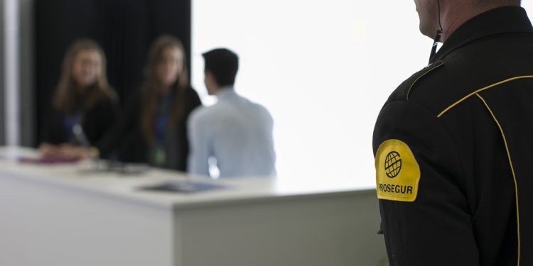 Vigilante de Prosegur, una de las empresas que forman parte de la Asociación del Sector de Seguridad Privada de les Illes Balears (ASSP).