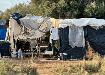 Imagen de archivo de una infravivienda en un asentamiento en el municipio de Sant Josep.