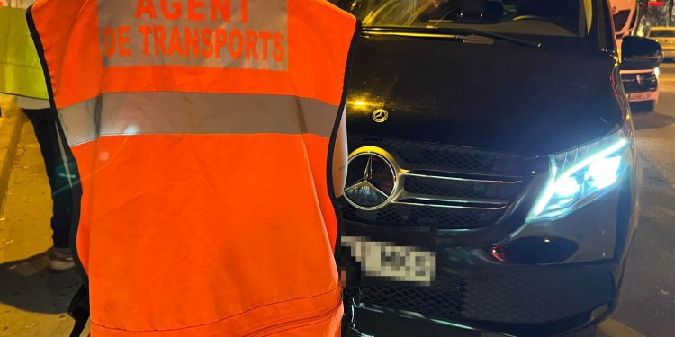 Imagen de archivo de un control de taxis pirata.