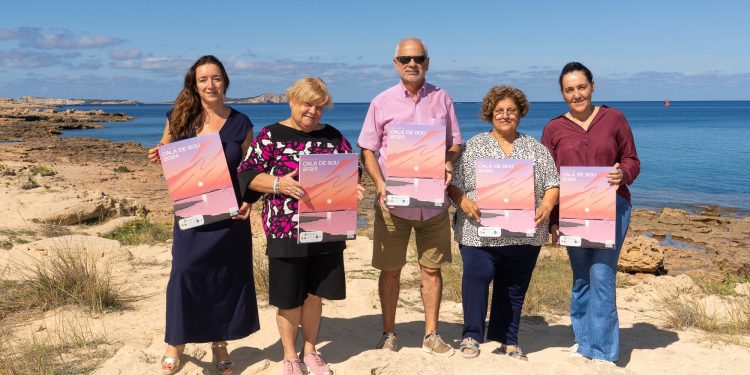 Presentación del programa de fiestas de Cala de Bou. Foto: Ayuntamiento de Sant Josep