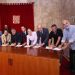 Vicent Marí, tercero por la izquierda, en la firma del convenio. Foto: Consell de Ibiza