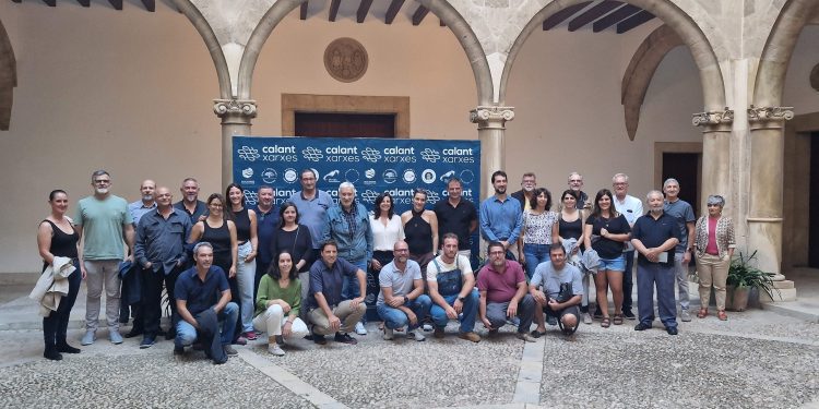 Participantes en la jornada. Fotos: Foro Marino