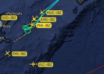 Imagen de las operaciones de los aviones afectados por los retrasos en Ibiza.