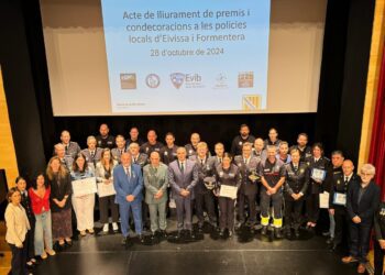 Participantes en el acto de entrega de los premios y las condecoraciones. Foto: Govern balear
