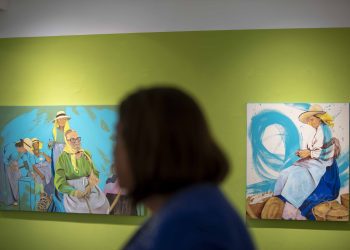 L'exposició presenta 22 quadres i un vídeo performance. Fotos: Consell d'Eivissa