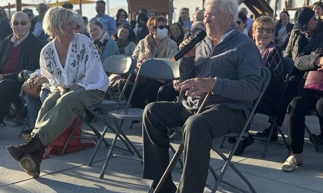 Toni Frígoles, en la inauguración de la plaza con su nombre en Puig d'en Valls. Foto: Ayuntamiento de Santa Eulària