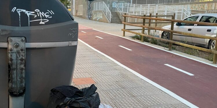 Nueva ubicación de uno de los contenedores. Foto: PSOE de Ibiza