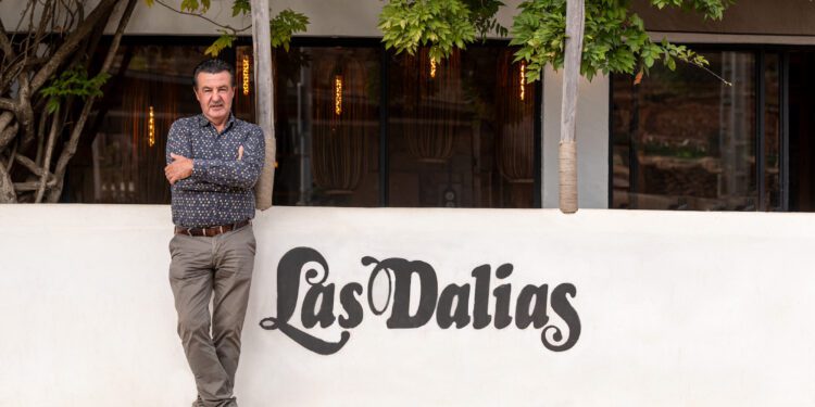 Juanito Marí, empresario al frente de Las Dalias, un lugar que abrió hace hoy 70 años. Fotos Arsen Voronyy