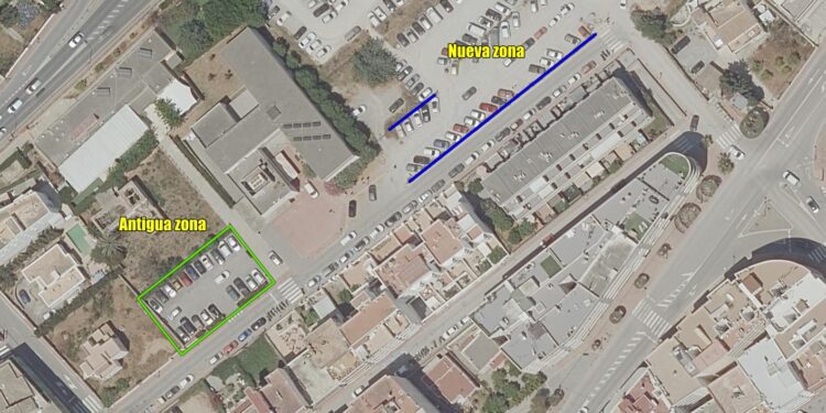 Imagen en la que se destacan las plazas de aparcamiento perdidas y la ubicación de las nuevas. Foto: Ayuntamiento de Santa Eulària