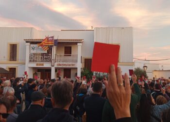 Un momento de la protesta. Foto: RàdioIlla