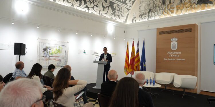 Intervención de Rafael Triguero en la inauguración de la jornada. Foto: Ayuntamiento de Ibiza
