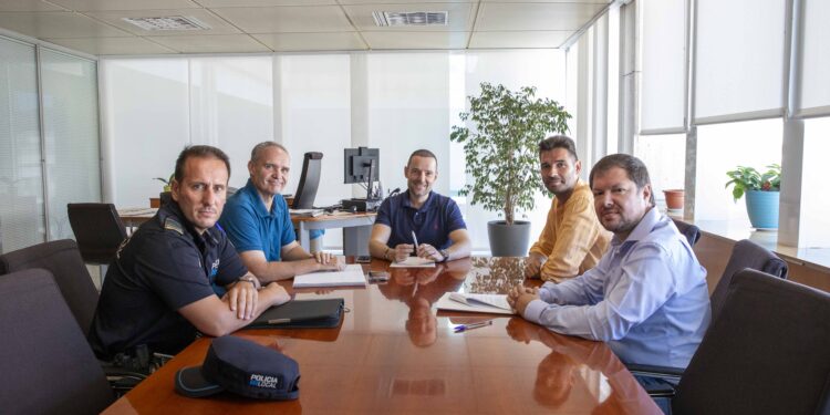 Un momento de la reunión. Foto: Consell de Ibiza