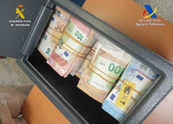 Caja fuerte que apareció dentro de un paquete en envío ordinario en el aeropuerto de Palma.