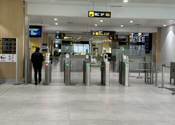 Zona de control de seguridad del aeropuerto de Ibiza. Foto Noudiari