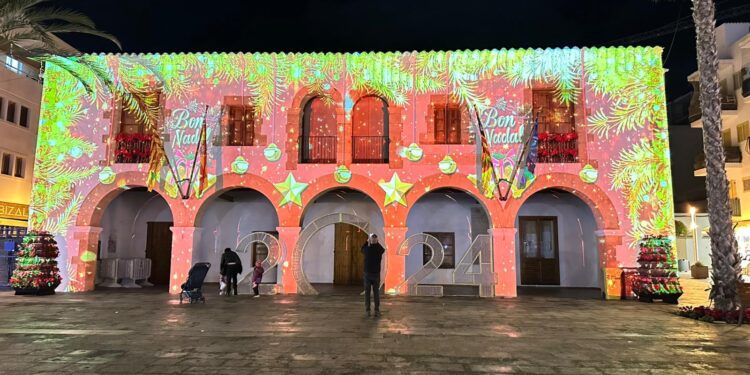El videomapping de Navidad de Santa Eularia se estrena esta tarde.