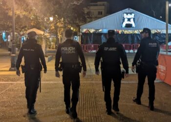 Operativo conjunto de la Policía Nacional y Policía Local de Ibiza.