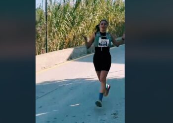 La atleta Elena Vidaurreta, en un fotograma del vídeo grabado por su madre en Ibiza.