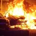 Los vehículos, ardiendo, en una imagen de Bombers d'Eivissa.