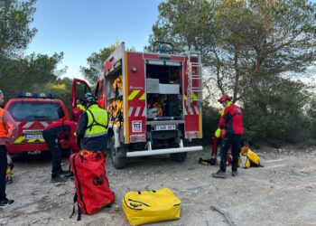Imagen del operativo desplegado. Foto: @bombersdeivissa