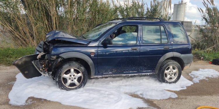 Una imagen del vehículo tras la intervención de Bombers d'Eivissa