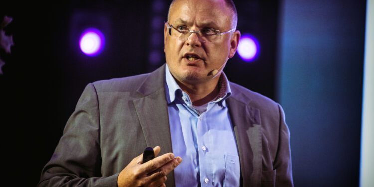 El arqueólogo Marcus Heinrich Hermanns.