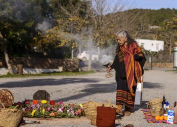 Ceremonia del Pago a la Tierra de Las Dalias, con María Valdivia.