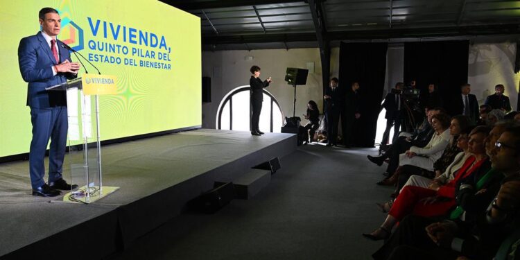 El presidente del Gobierno, Pedro Sánchez, durante su intervención en el foro. | Pool Moncloa/Fernando Calvo y Borja Puig de la Bellacasa