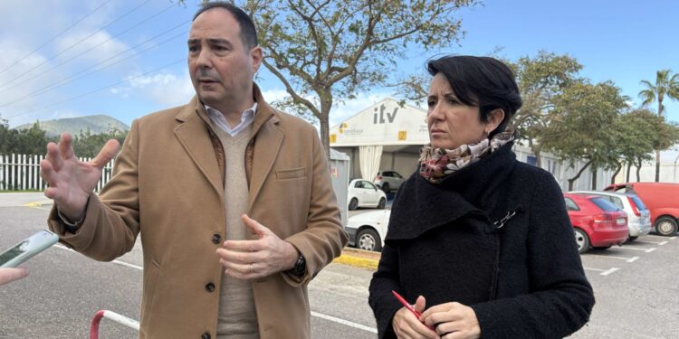 Víctor Torres y Elena López.