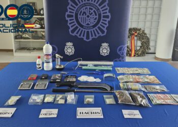 Material y sustancias intervenidas en la operación antidroga en Sa Penya, Ibiza. Imagen Policía Nacional de Ibiza.