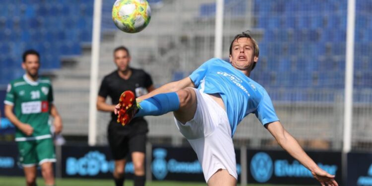 Lara, en su etapa como jugador de la UD Ibiza.