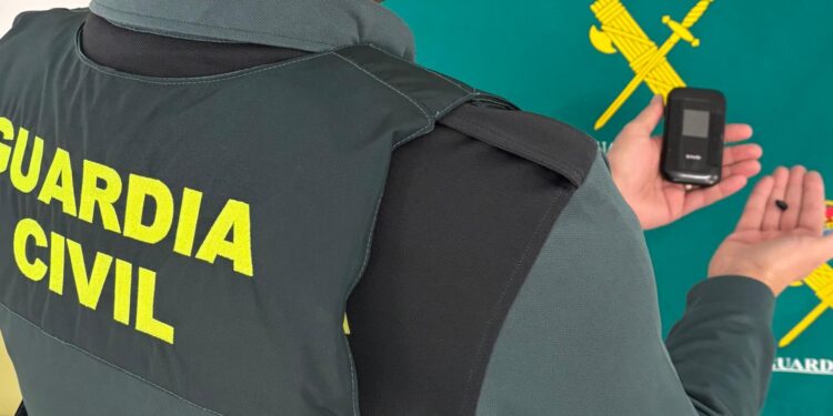 Este es el dispositivo que usaban para copiar en los exámenes.