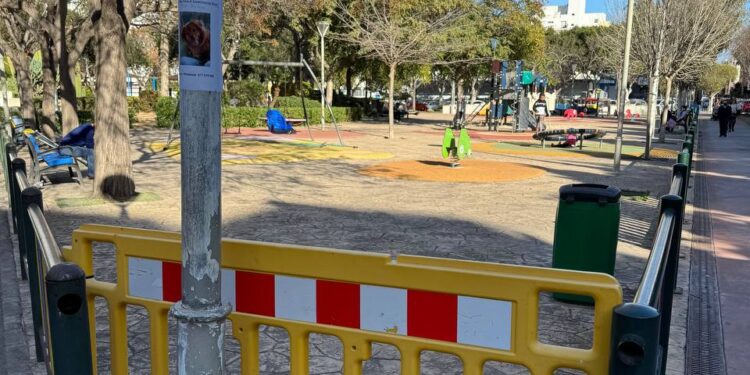 Parque infantil en Ibiza.