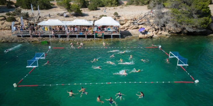 Una edición anterior del Beach Polo de Sant Josep.