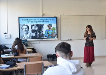 Susana Borràs, durante una de sus charlas en IES Xarc.