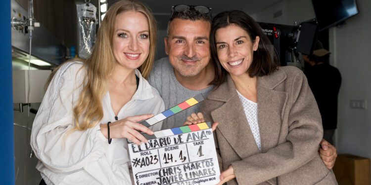^ Helher Escribano, Chris Martos y Bárbara Hermosilla al finalizar el rodaje el pasado diciembre