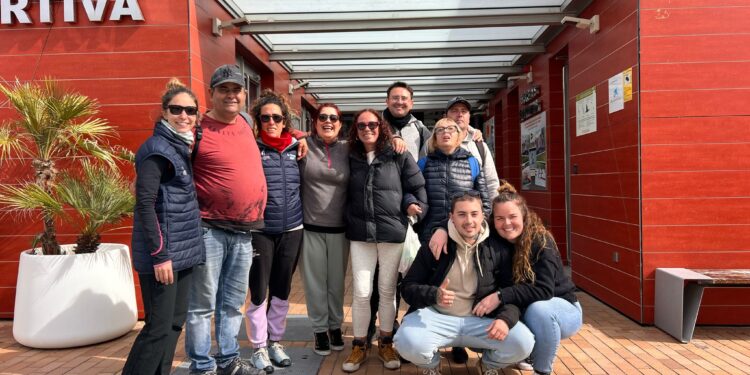 El Club Nàutic Sant Antoni dedica esta semana a recibir a alumnos con necesidades especiales.