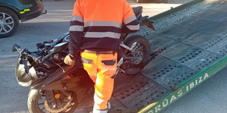 La motocicleta accidentada.