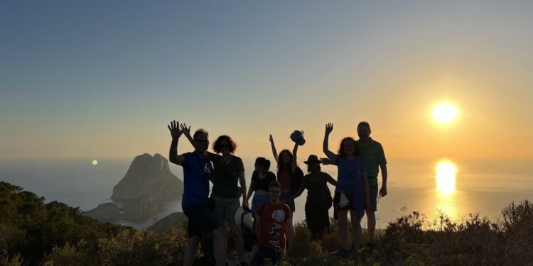 Una imagen de Walking in Ibiza.