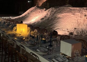 Uma imagen de la mesa de la cena de Loewe