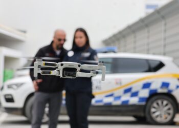 El curso ha constado de formación teórica y práctica en conceptos básicos de vuelo.