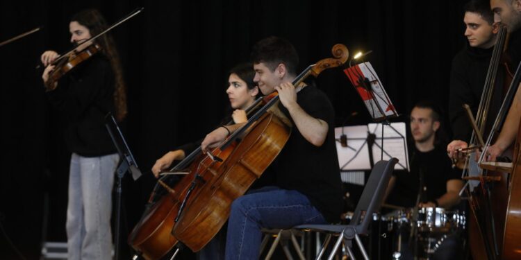 Aurum es una propuesta cultural que fusiona la música clásica con la participación del público,