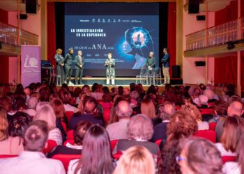 El Teatro Pereyra de Ibiza acogió ayer la gala benéfica “Volver a empezar. La investigación es la esperanza”. Fotos: Asociación Elena Torres