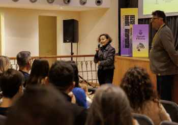 Marie Tikova durante la presentación del evento.