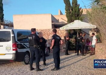 Una imagen de la intervención en la fiesta de la Policía Local de Formentera.